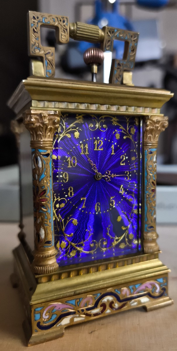 Miniature Travel Clock With Minute Repeater 