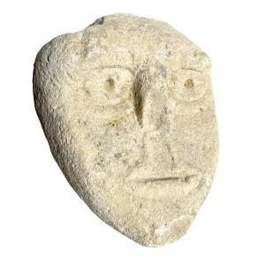 Modillon roman. Sud-Ouest de la France.