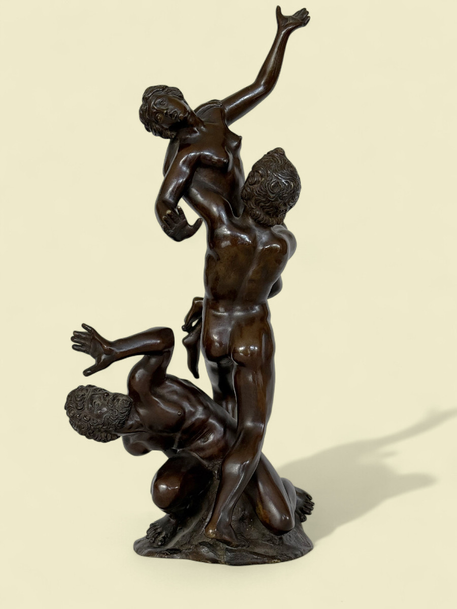 « L’Enlèvement des Sabines », d’après l’œuvre de Jean de Bologne (circa. 1529-1608).