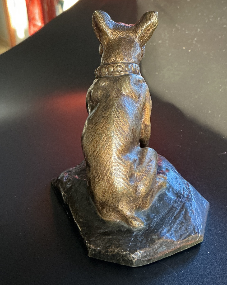 Chien en bronze  , représentant un bouledogue français .-photo-1
