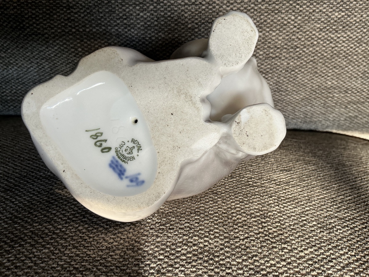 ROYAL COPENHAGEN – PÉKINOIS ASSIS  EN PORCELAINE, PETER HEROLD, VERS 1923-1930-photo-3