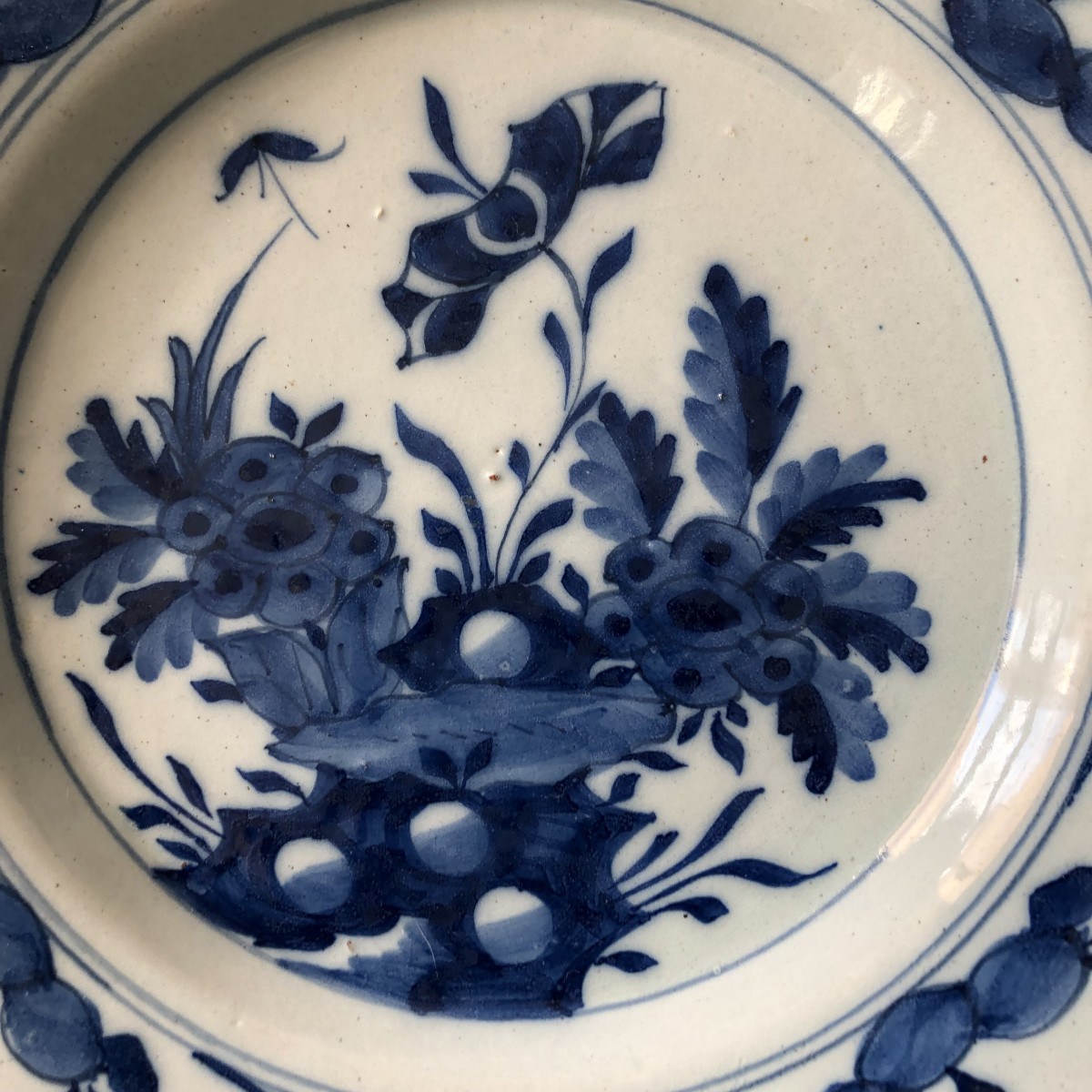 18th Century Deft Earthenware Plate -photo-3