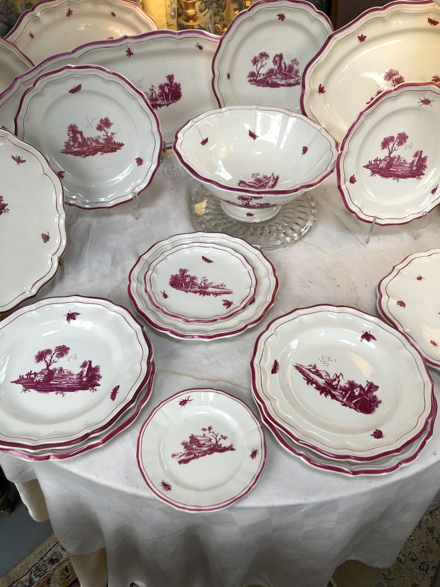 SERVICE DE TABLE FAIENCE DE GIEN EN CAMAILLEUX DE ROSE -photo-2