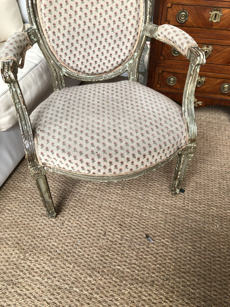 18th Century Medallion Armchair -photo-3