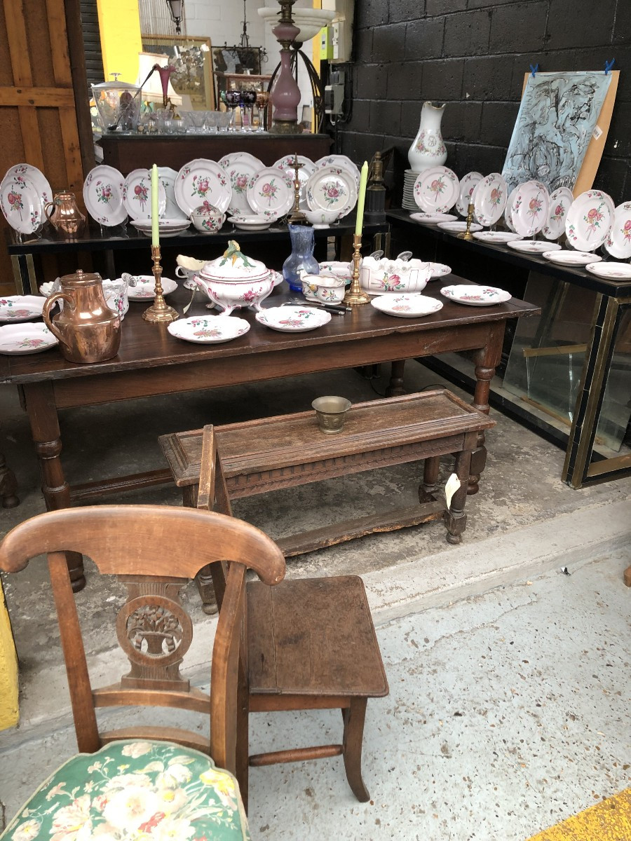 PARTIE DE SERVICE DE TABLE EN FAIENCE EST DE LA FRANCE STRASBOURG FIN DU XVIII EME SIECLE 