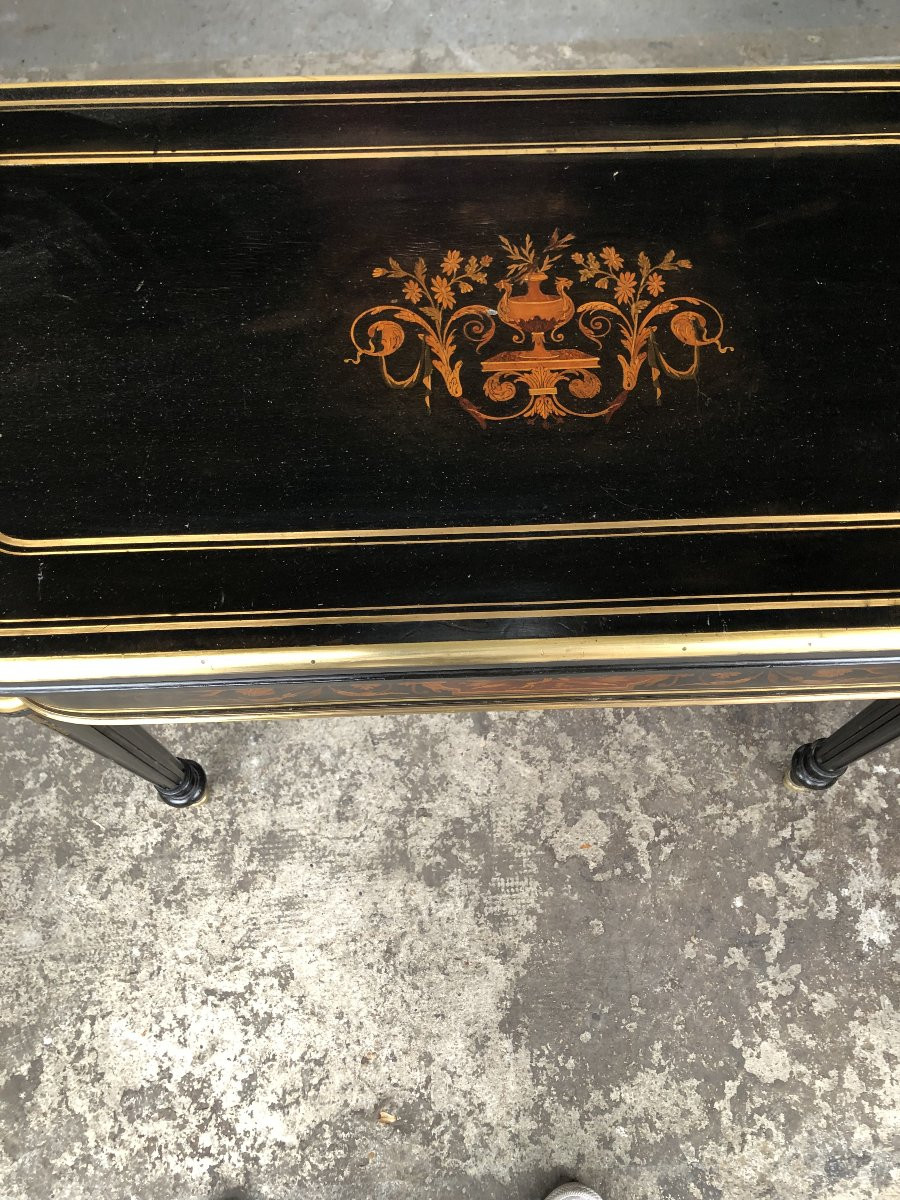 TABLE A JEUX EN BOIS NOIRCI  MARQUETERIE ET LAITON  XIX EME SIECLE NAPOLEON  III-photo-2