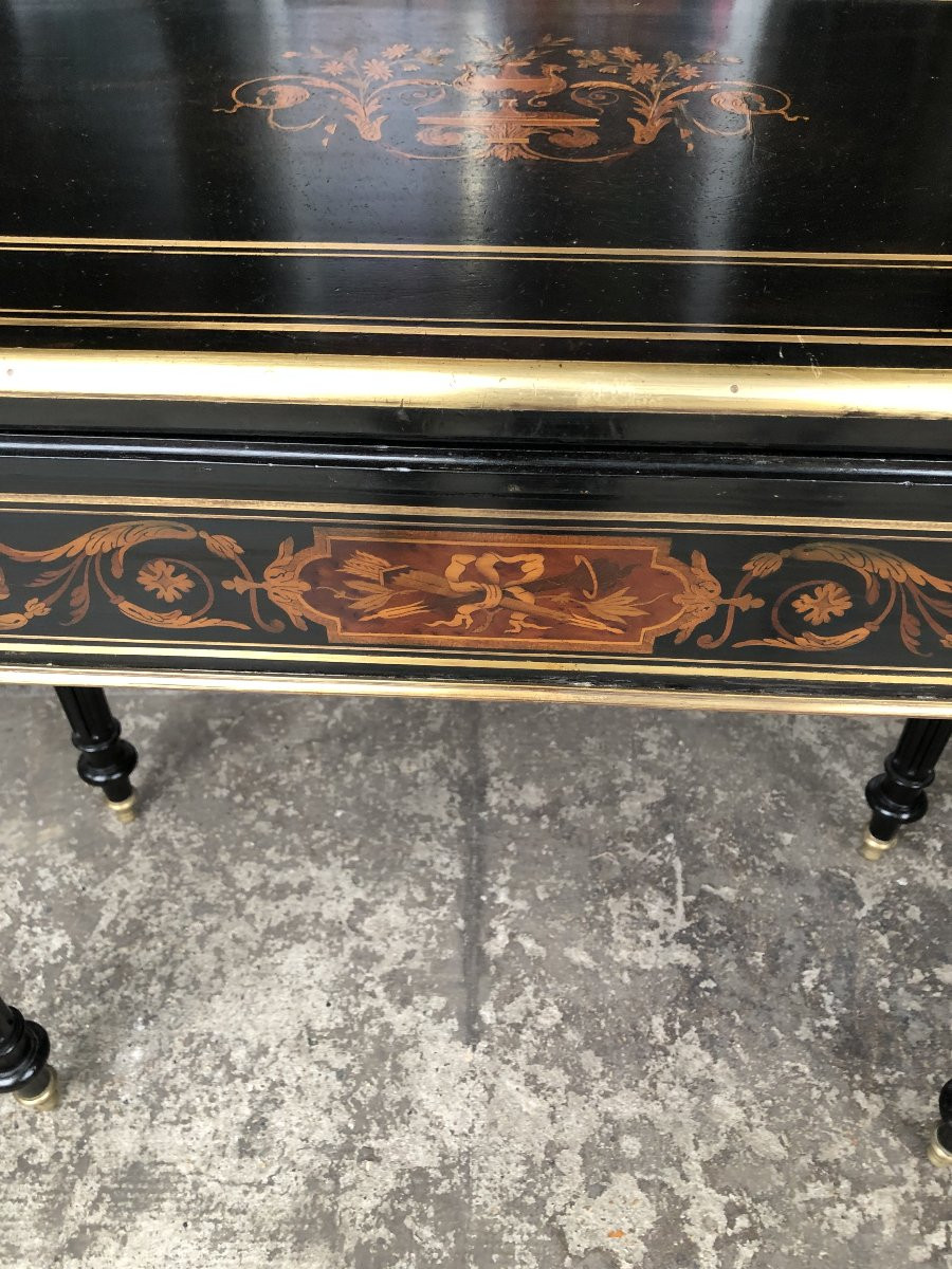 TABLE A JEUX EN BOIS NOIRCI  MARQUETERIE ET LAITON  XIX EME SIECLE NAPOLEON  III-photo-4