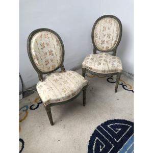 PAIRE DE CHAISES  MEDAILLON EPOQUE LOUIS XVI LAQUE VERT   XVIII EME SIECLE 