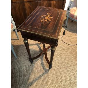 Table Travaillé En Bois, Marqueterie Et Filets De Laiton 19 Eme Siecle Napoleon III
