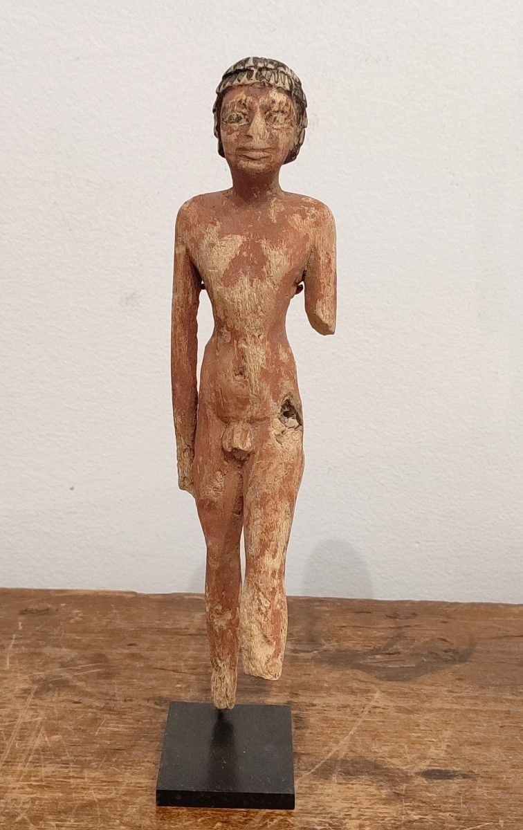 Personnage masculin de barque funéraire. Egypte Ancien Empire.