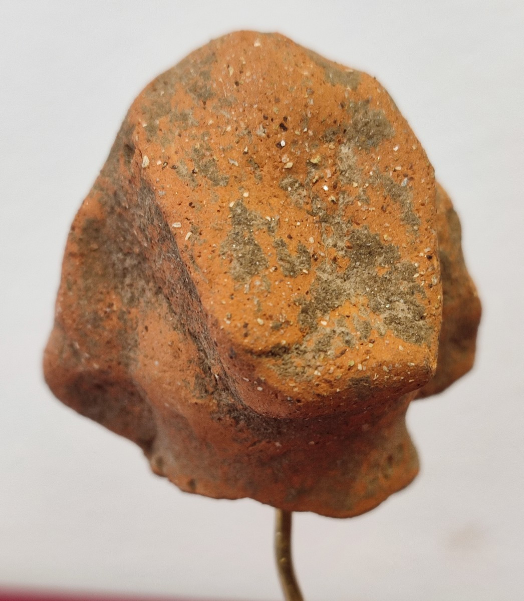 Tête de statuette votive. Civillisation Syro Hittite. Céramique-photo-1