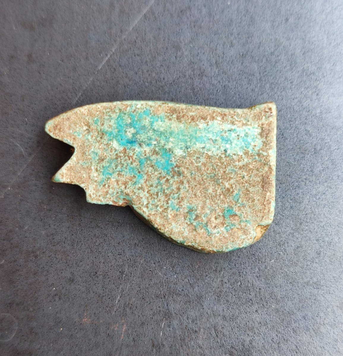 Œil Oudjat souligné en noir. Egypte de la basse époque -photo-3