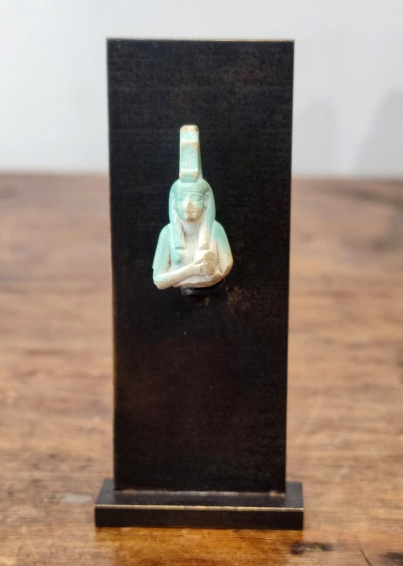  Isis Amulet, Late Period Egyp