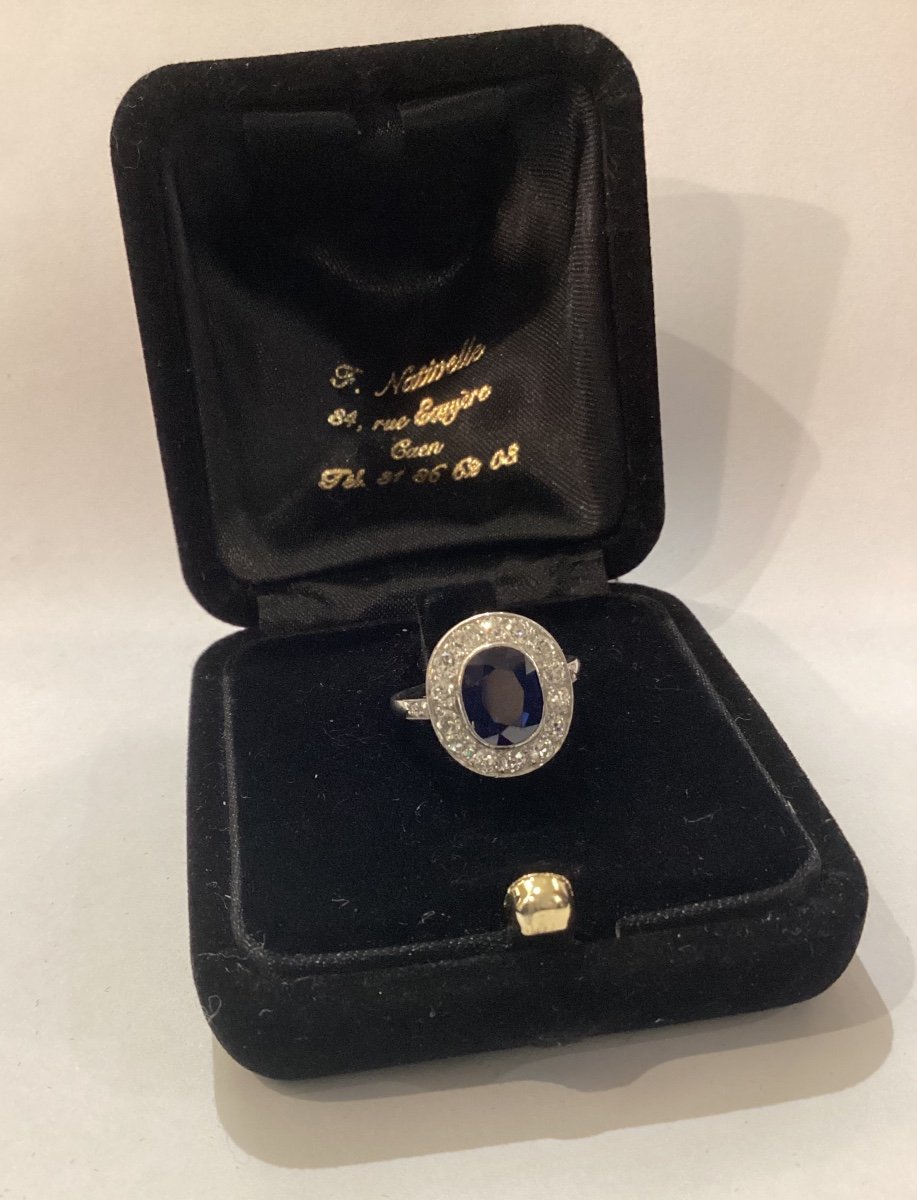 Pompadour Ring In Platinum, Sapphire And Diamonds