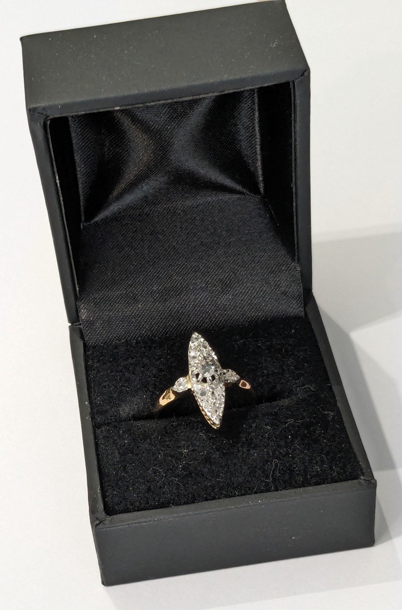 Petite bague marquise en or, platine et diamants, époque 1900