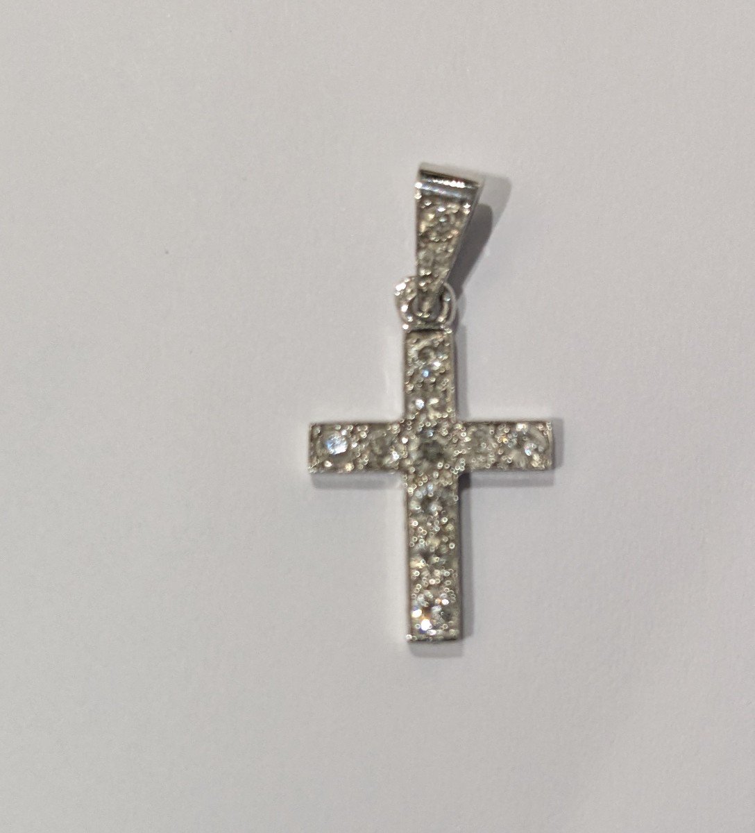 Small Cross In White Gold And Diamonds -photo-2