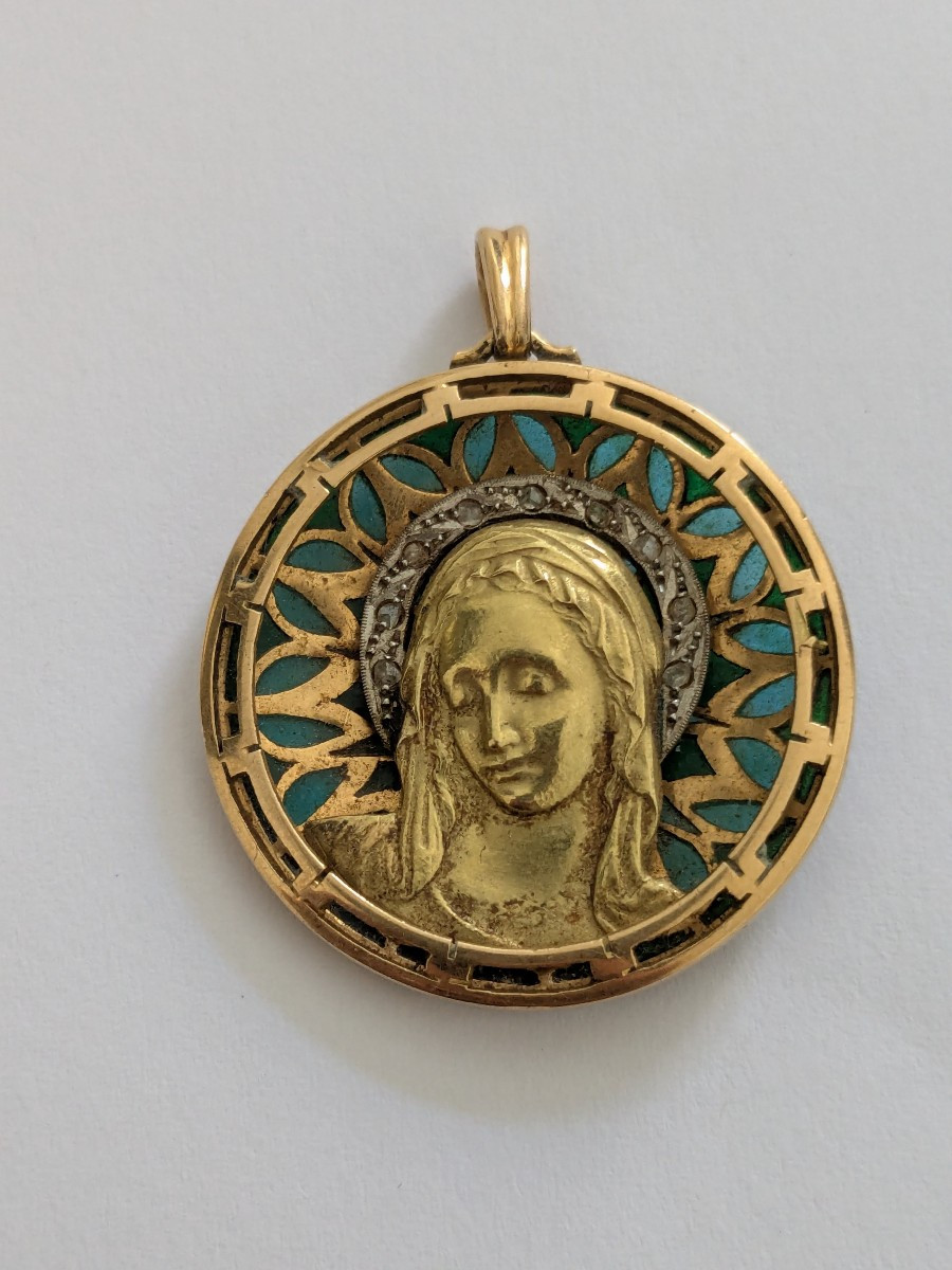 Yellow Gold, Diamond And Cloisonné Pendant Representing The Virgin