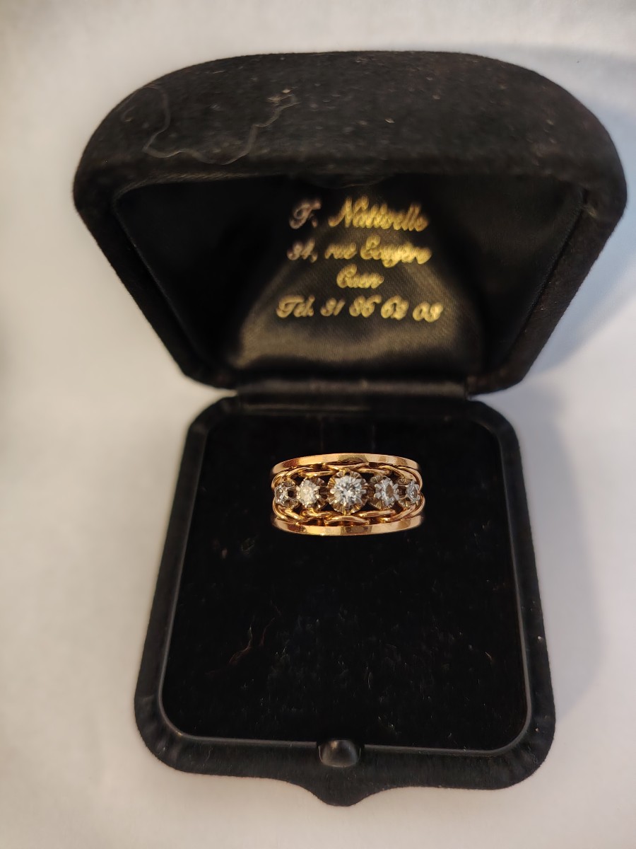 Bague rivière or jaune et diamants