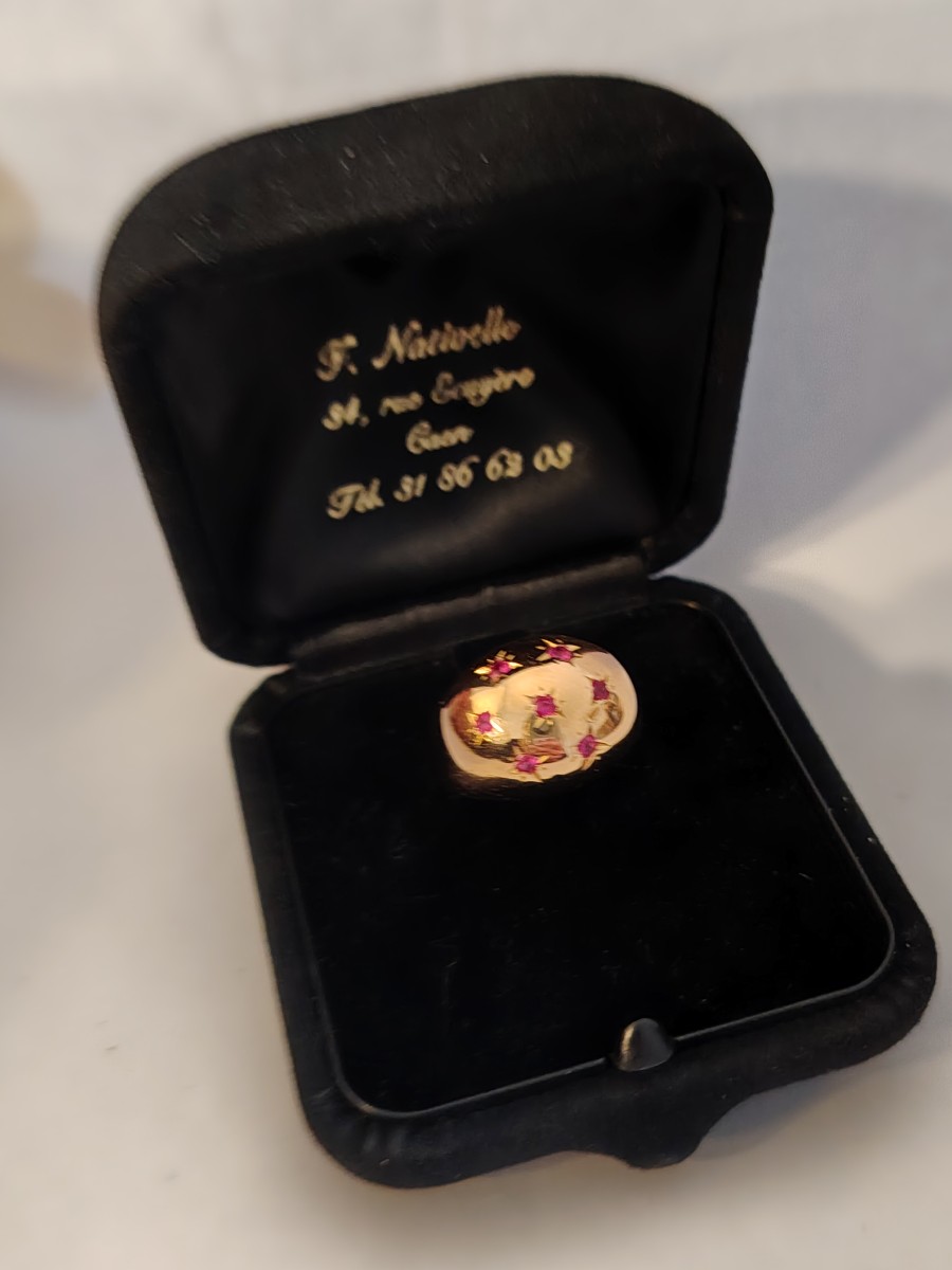 Yellow Gold Sphere Ring Set With Rubies