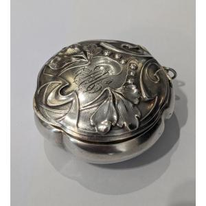 Boîte ronde en argent, époque 1900 Art Nouveau