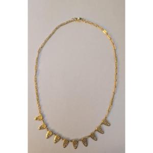 Yellow Gold Drapery With Filigree Patterns - Circa 1925/1930