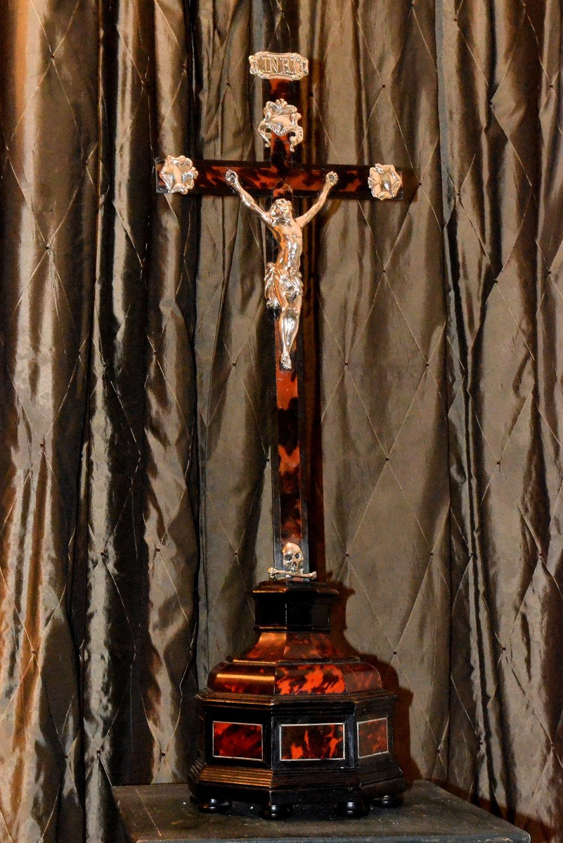 Important Crucifix Made Of Silver And Tortoiseshell.