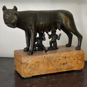 La Louve du Capitole, Romulus et Rémus.