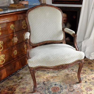 Queen's Armchair. Louis XV Period