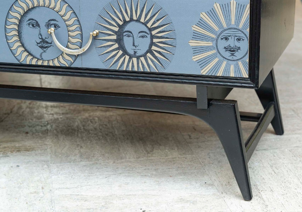 Commode Dans Le Goût De Piero Fornasetti-photo-3