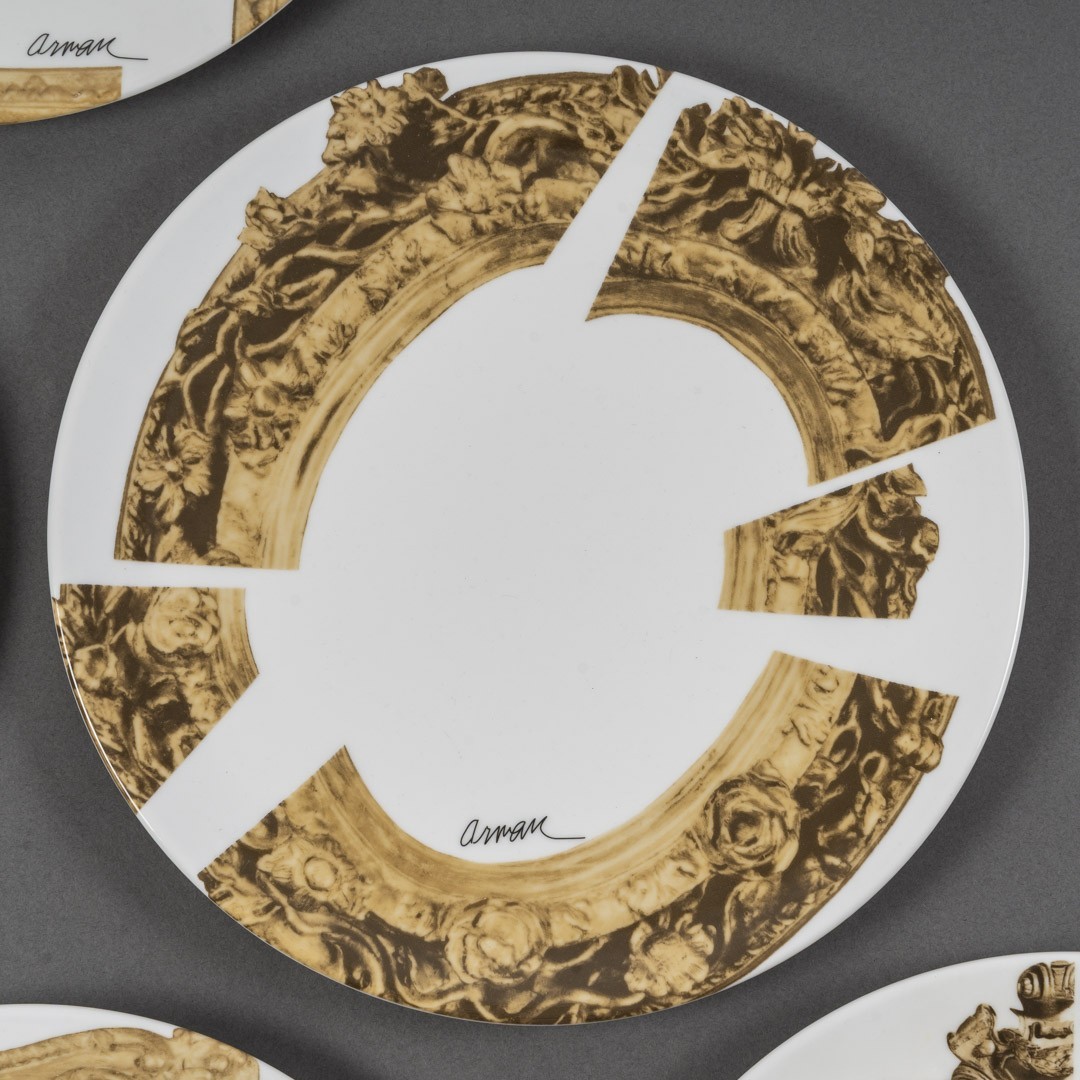 Série de six assiettes "Les cadres éclatés" par ARMAN-photo-1