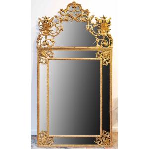 Important miroir à parcloses en bois doré  d'époque Louis XIV
