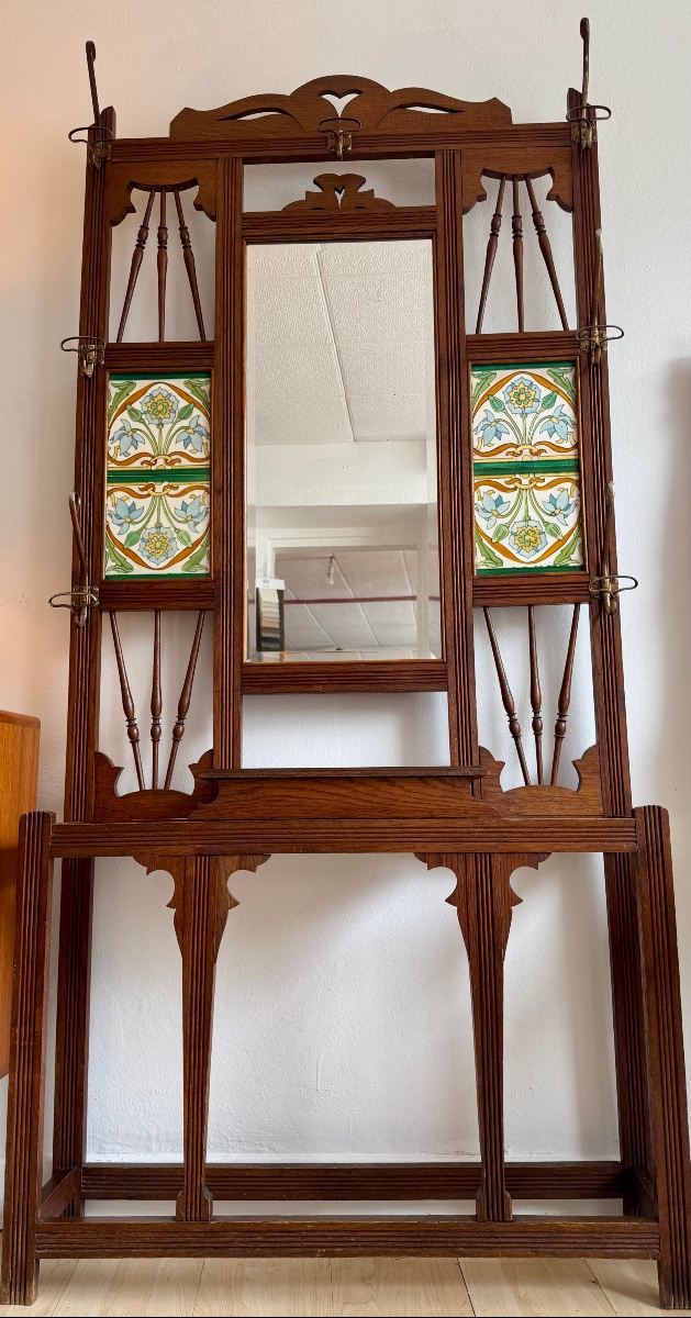 Vestiaire Art Nouveau 