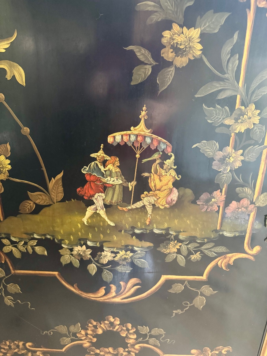Large Chinese Corner Cabinet -photo-5