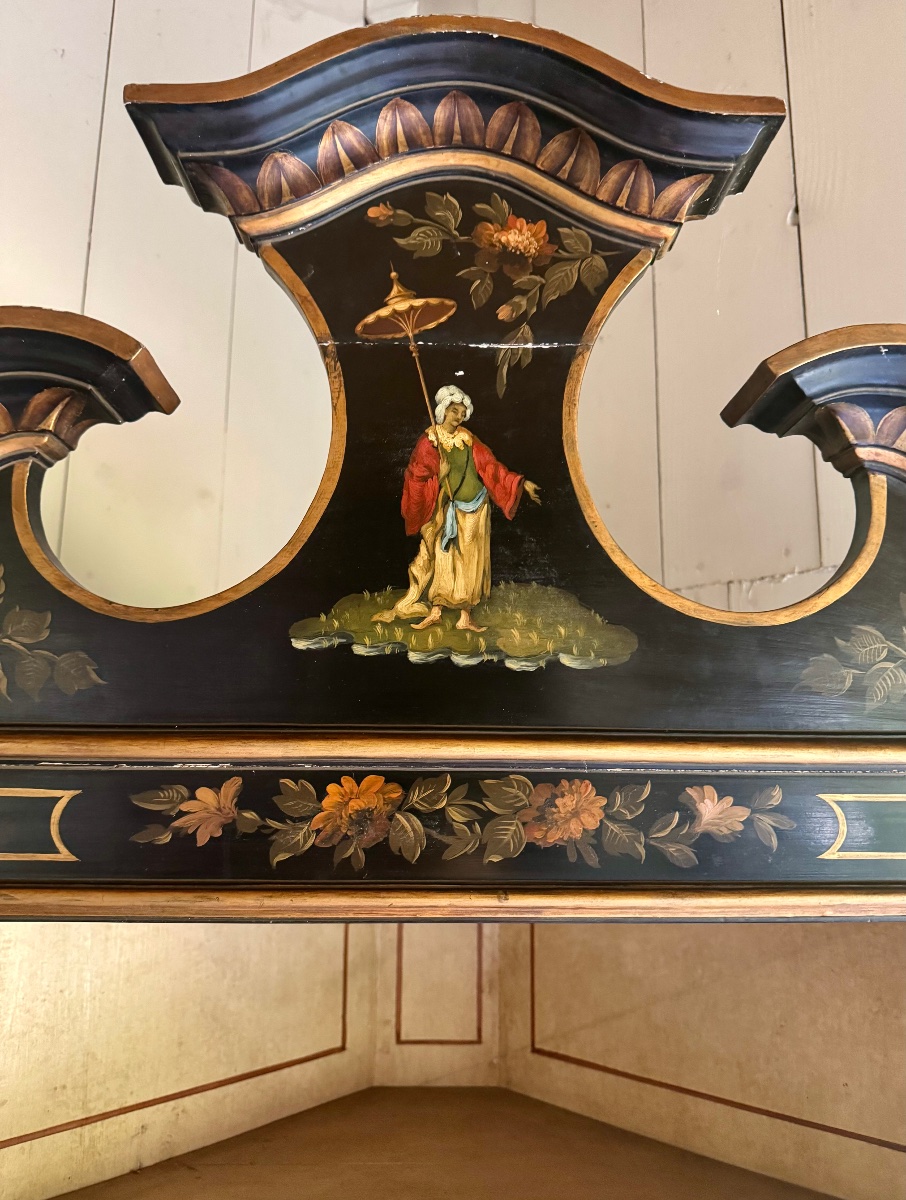 Large Chinese Corner Cabinet -photo-6