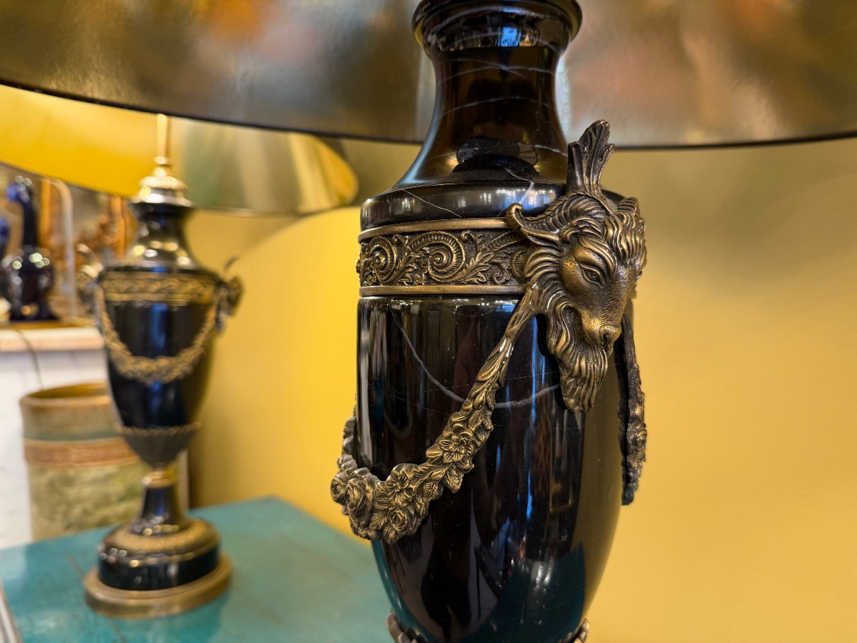Paire de lampes en marbre noir et bronze doré, style Empire — XXe siècle-photo-3