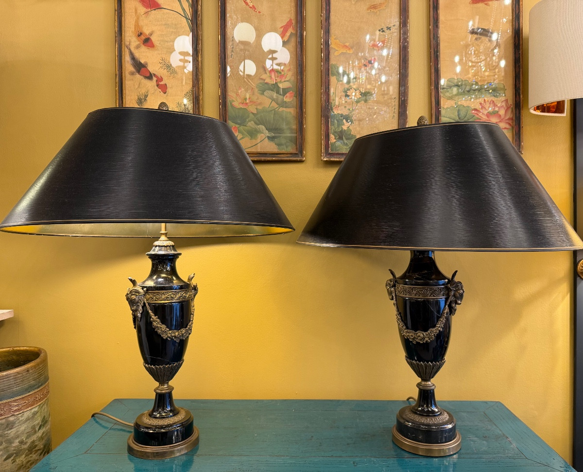 Paire de lampes en marbre noir et bronze doré, style Empire — XXe siècle