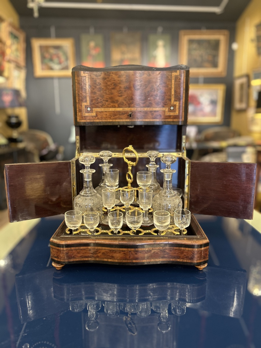 Cave à liqueurs en loupe de noyer — XIXe siècle-photo-3