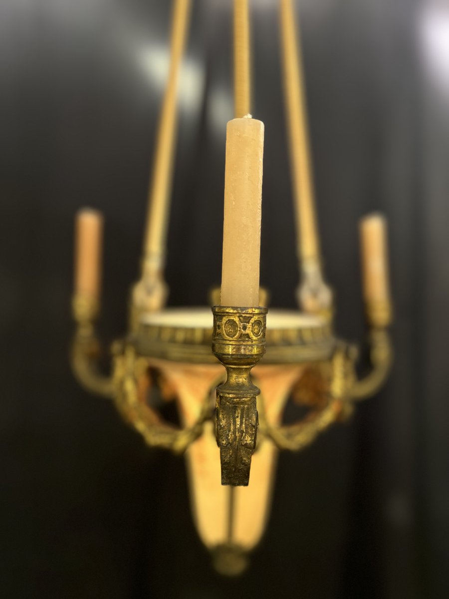 Suspension à vasque en bronze doré et verre peint, style Louis XVI, fin XIXe / début XXe siècle-photo-1