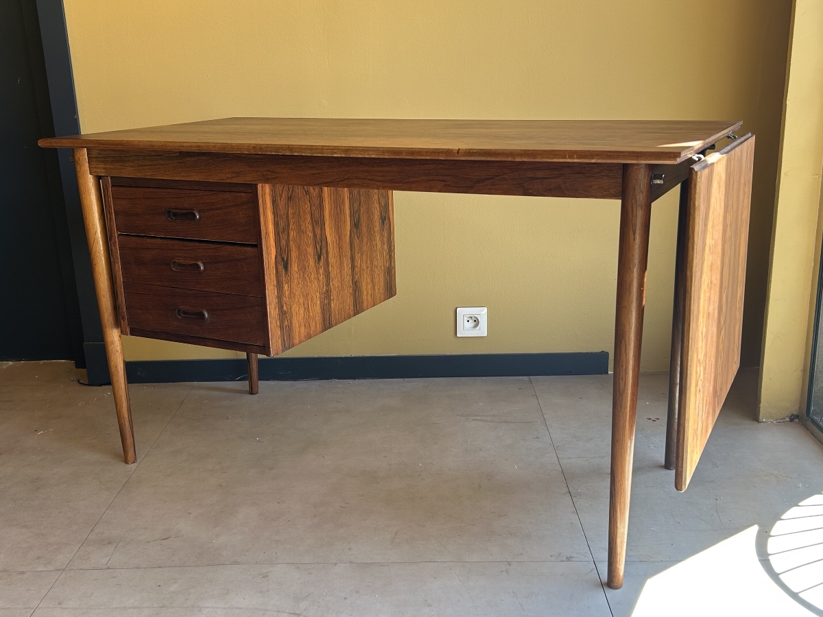 Bureau en palissandre à plateau extensible — Scandinavie, années 1960