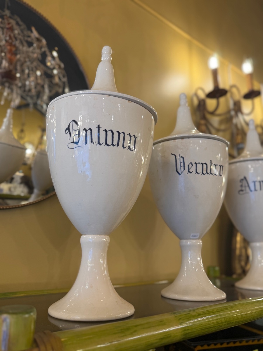 Série de six vases apothicaires en céramique blanche, Italie, XIXe siècle-photo-1