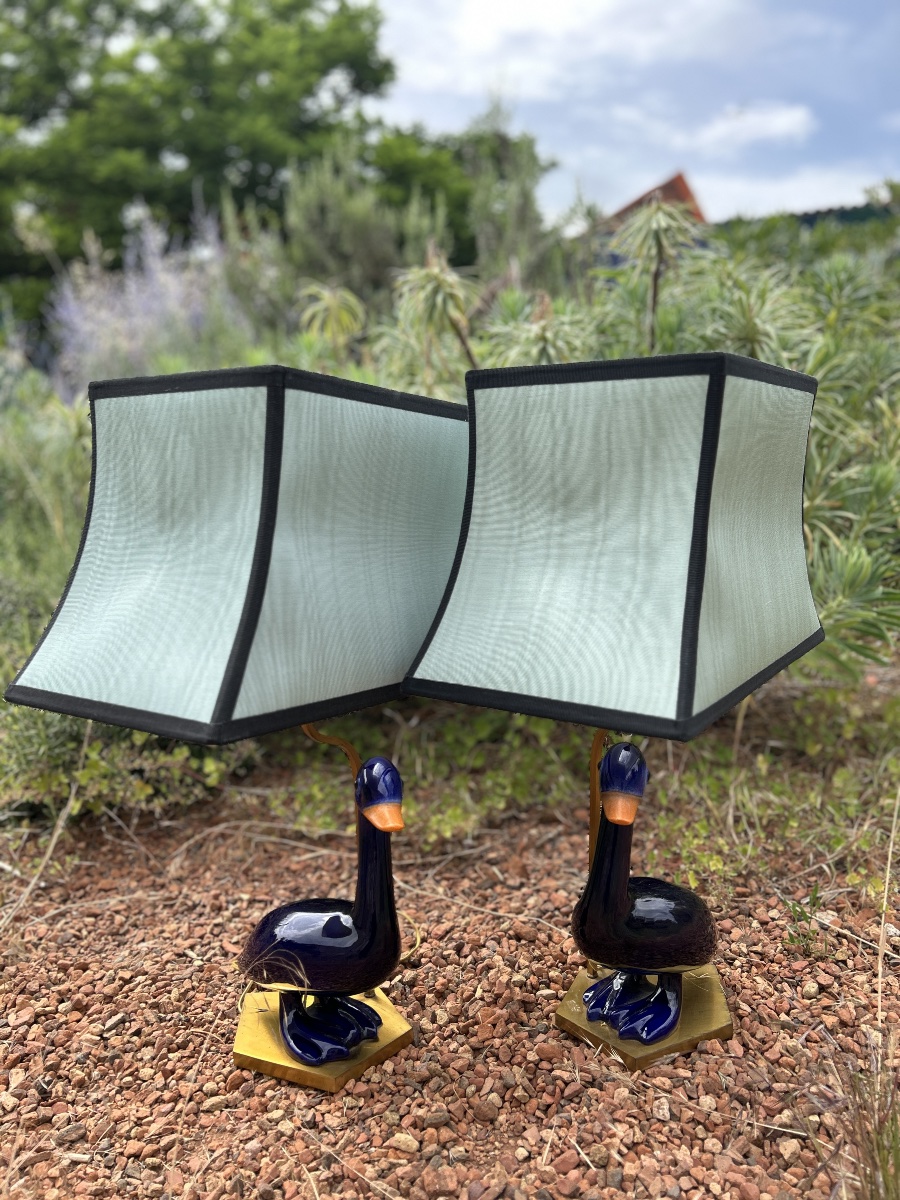 Paire de lampes en forme de canard, céramique bleu cobalt, XXe siècle 