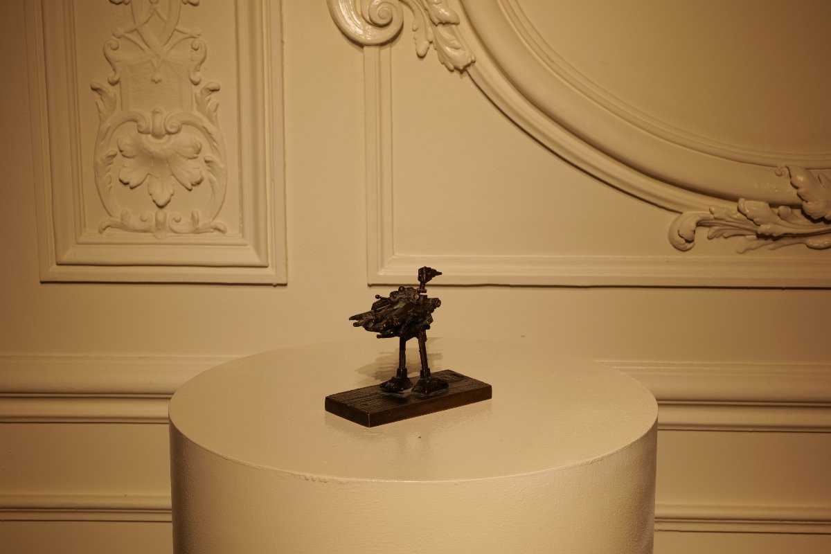 Caesar's Hen-photo-2