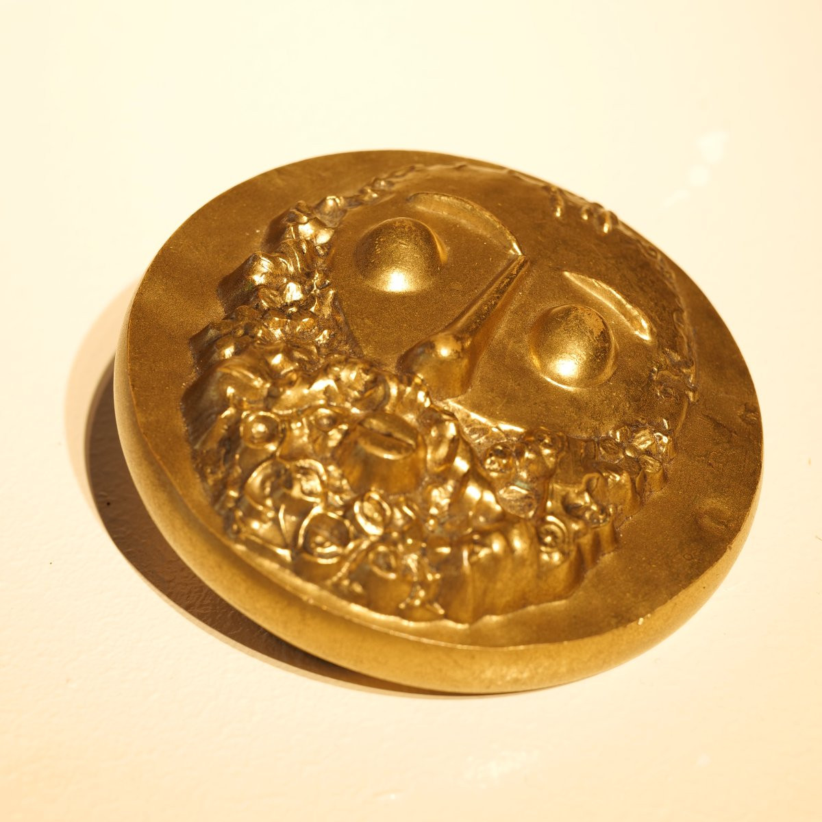 Paper Press By Roger Bezonbe For César-photo-2