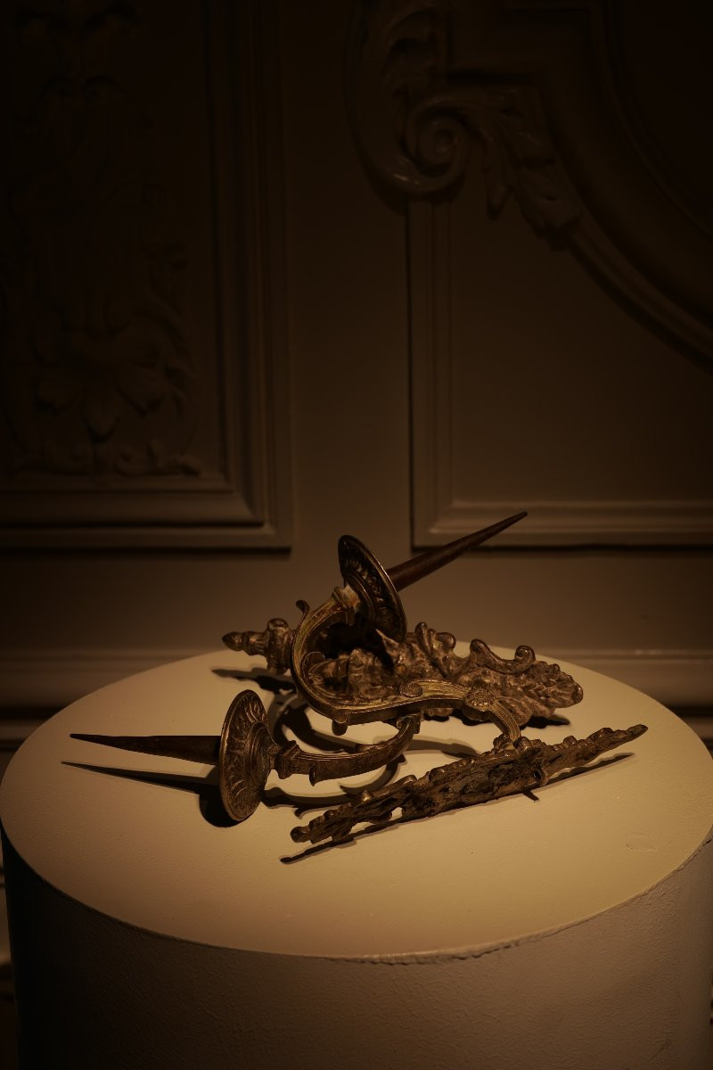 Pair Of Saw-picks-photo-2