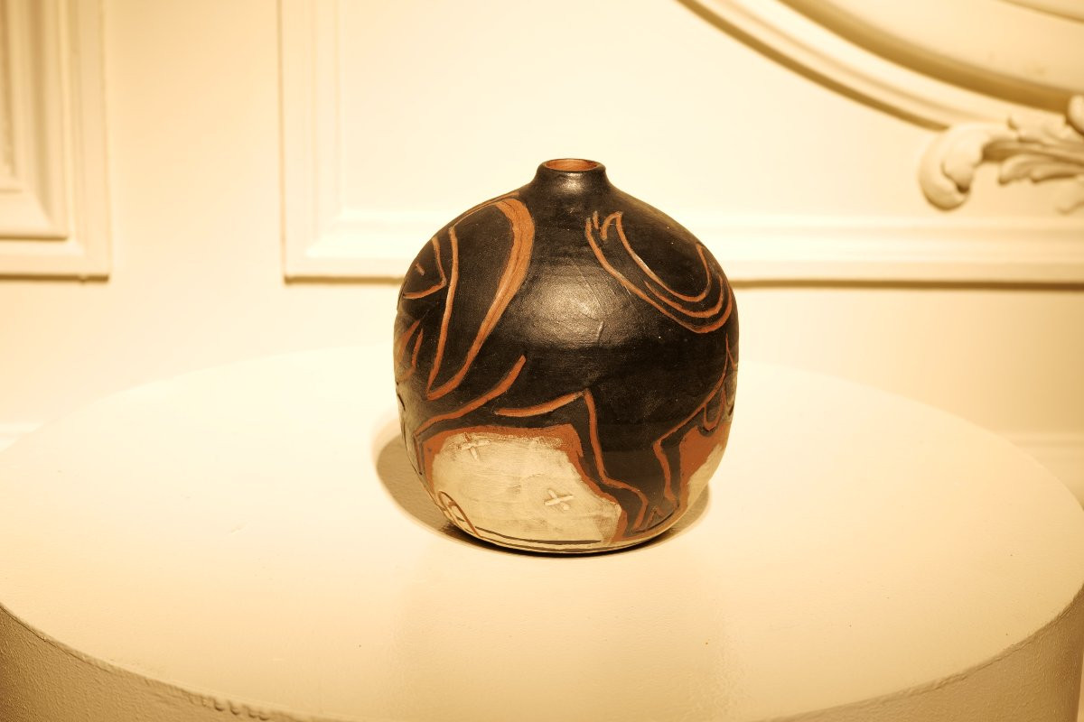 Ceramic Bull Vase, A Unique Piece By Kelli Bedrossian-photo-4