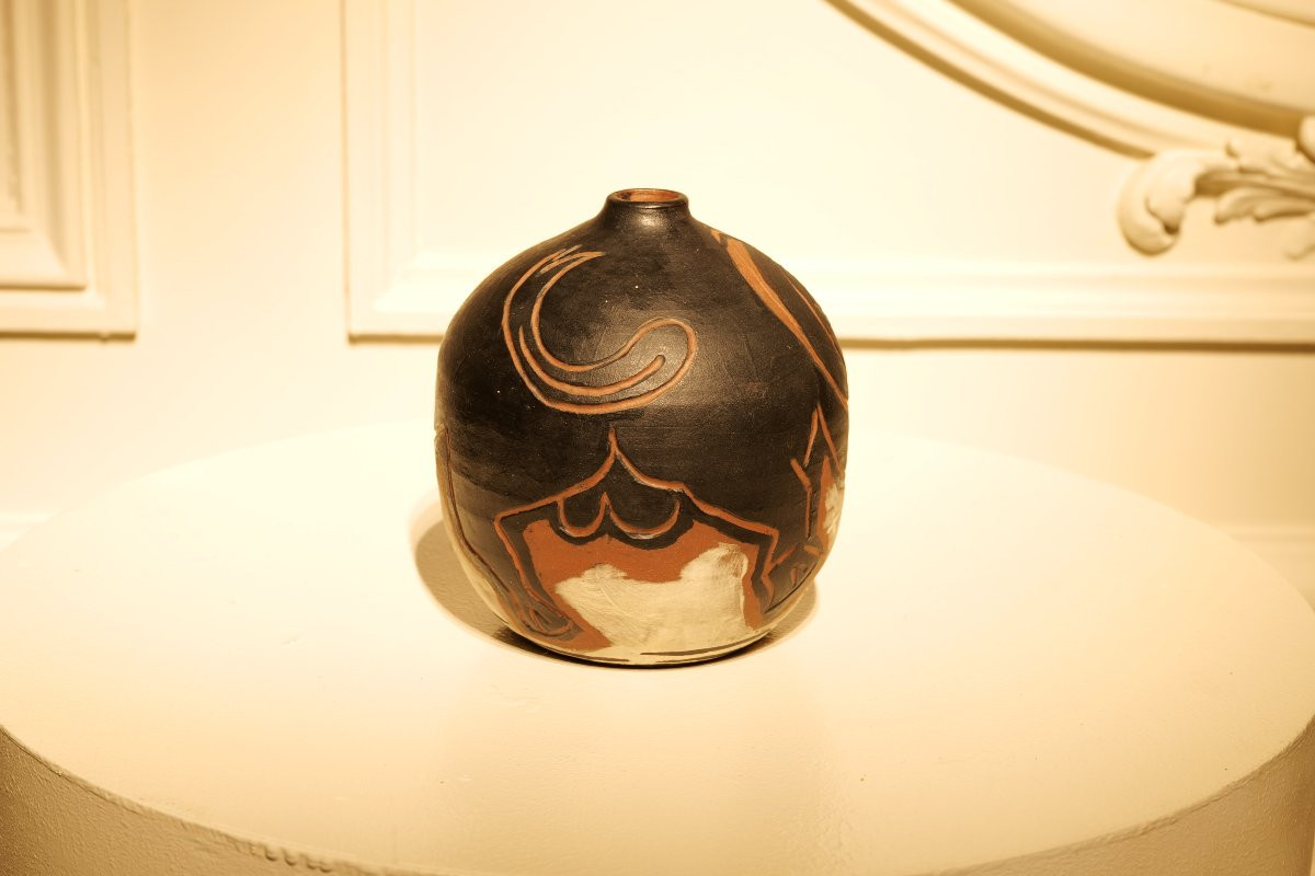 Ceramic Bull Vase, A Unique Piece By Kelli Bedrossian-photo-1