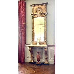 Console et miroir en bois doré dessus marbre  blanc , style Gustavien, Suède vers 1830 