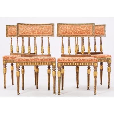 Suite  de 4 Chaises de Style Gustavien, Bois Sculpté Coloré Bronze etOr  . Circa 1900