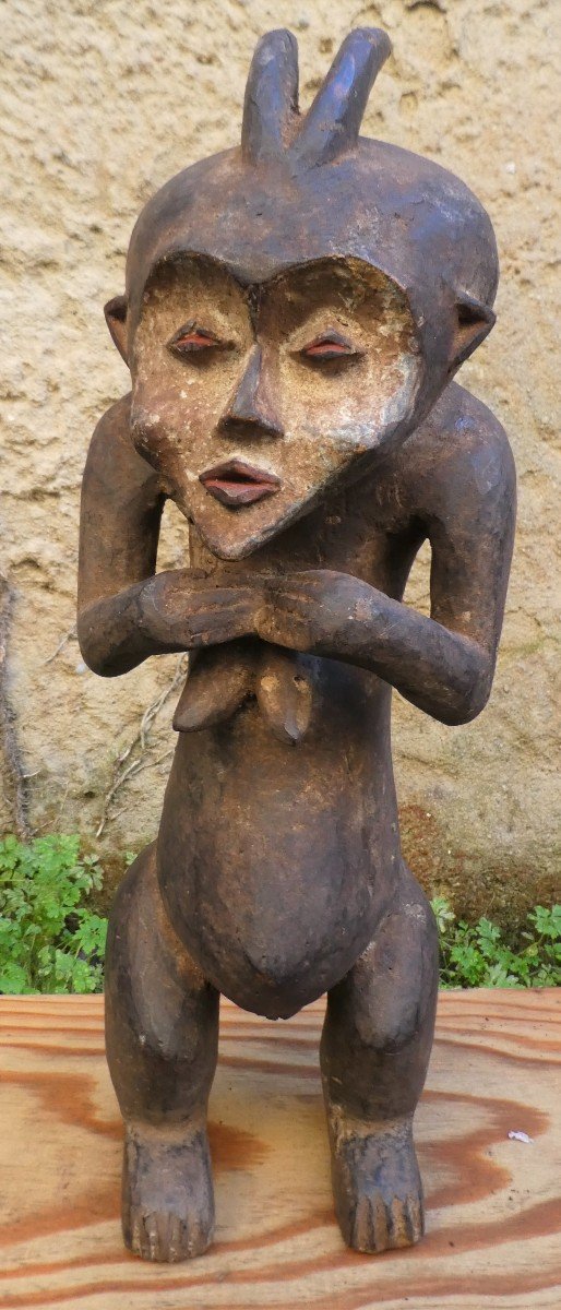 Statue Mambila Du Cameroun