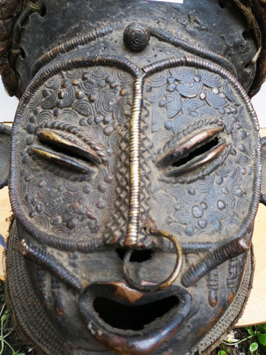 Bamoun Bronze Mask From Cameroon-photo-2
